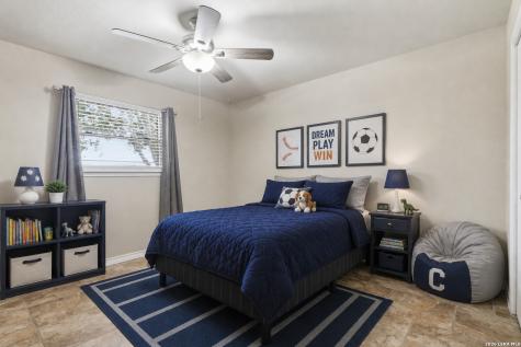 106 Oak Ridge Drive La Vernia TX 78121