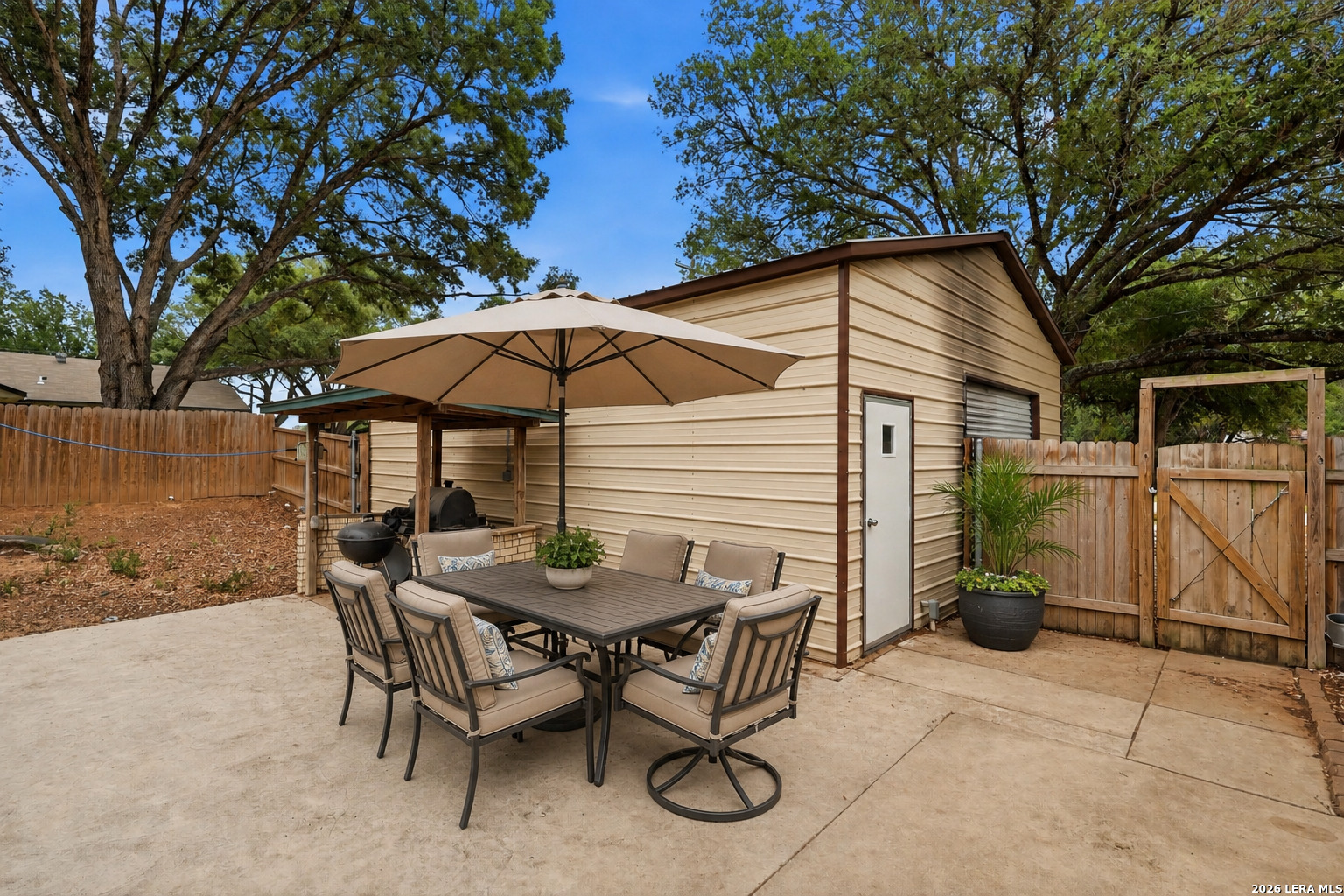 106 Oak Ridge Drive La Vernia TX 78121