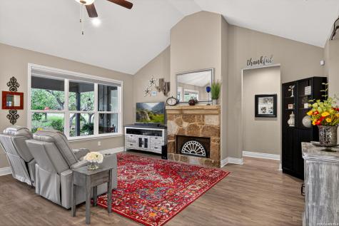 1403 Cottonwood Road Fischer TX 78623