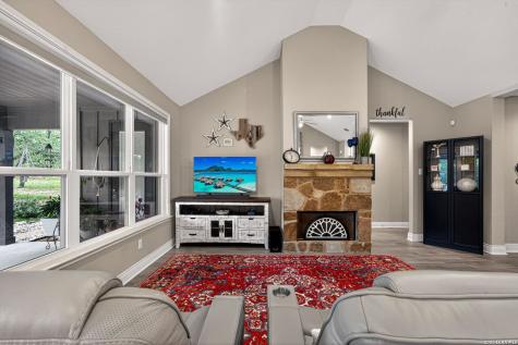 1403 Cottonwood Road Fischer TX 78623