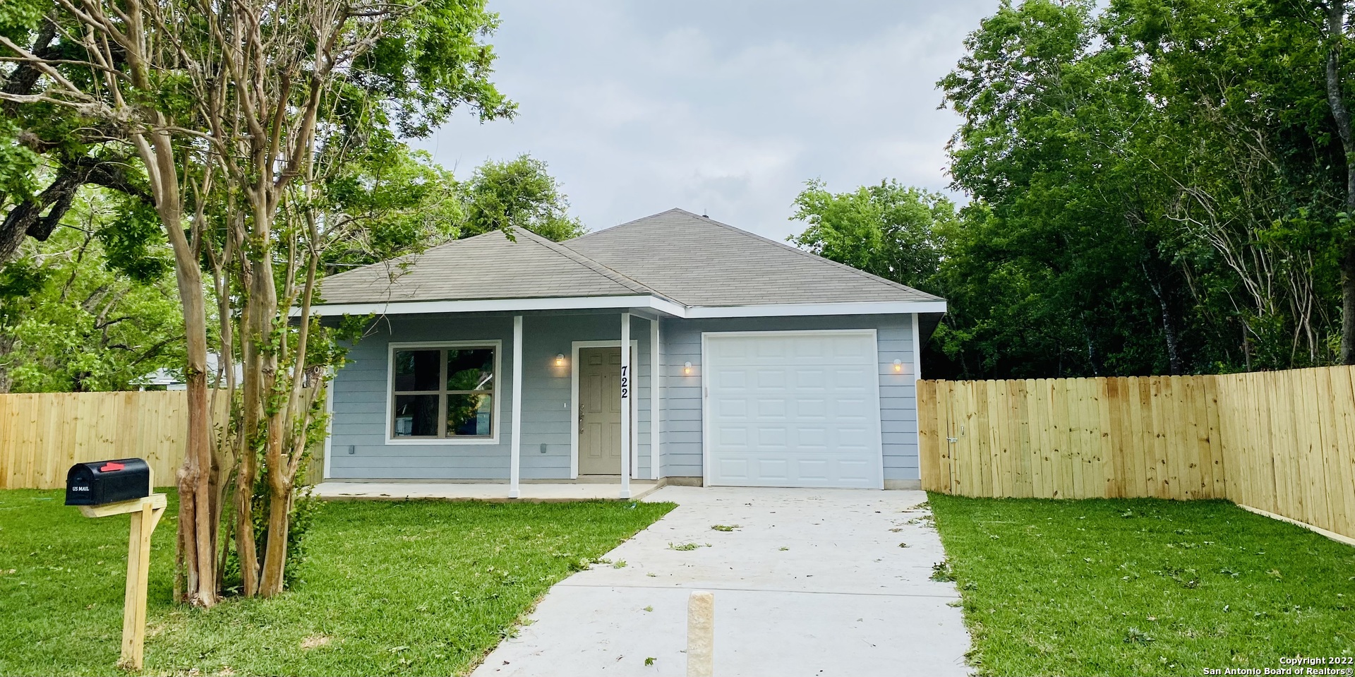 722 Miller Avenue Seguin TX 78155
