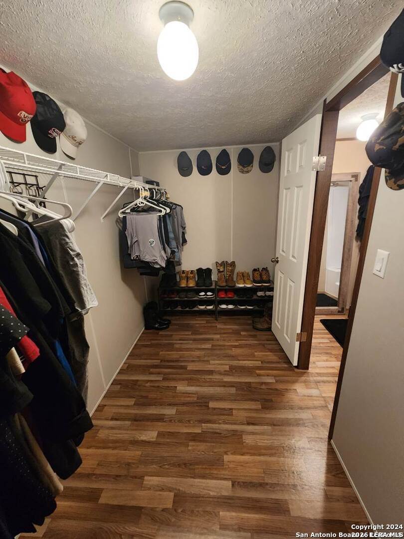 11903 N State Highway 123 Falls City TX 78113