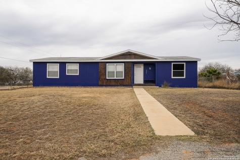 901 Orange Street Jourdanton TX 78026