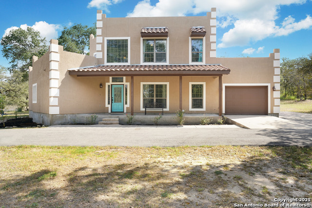 114 Turalura Lane Floresville TX 78114
