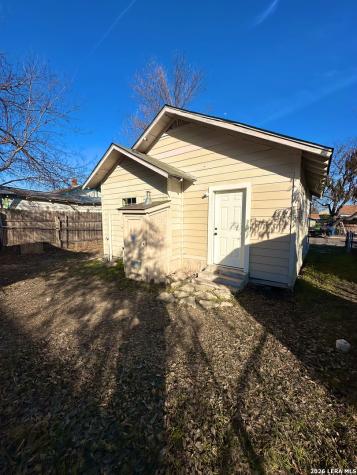 711 S Trinity Street San Antonio TX 78207