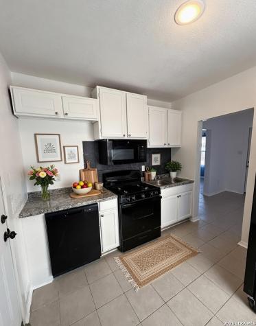 711 S Trinity Street San Antonio TX 78207