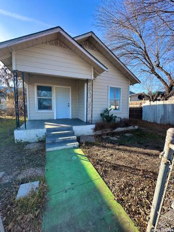 711 S Trinity Street San Antonio TX 78207