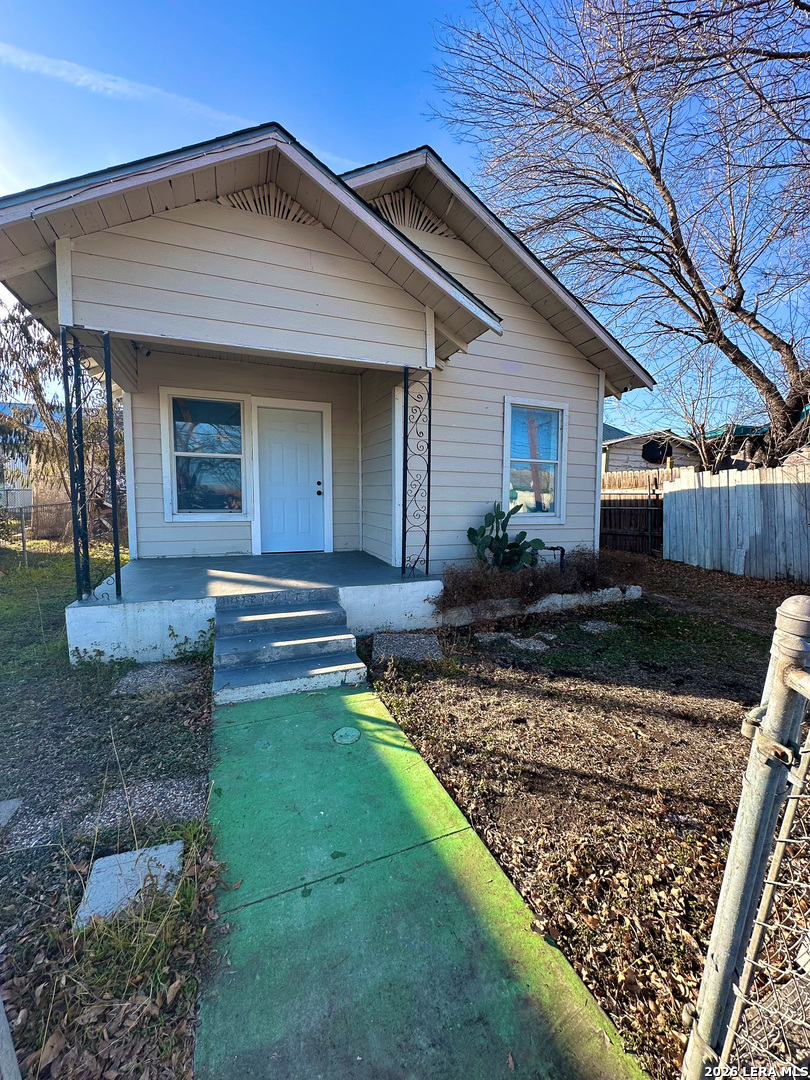 711 S Trinity Street San Antonio TX 78207