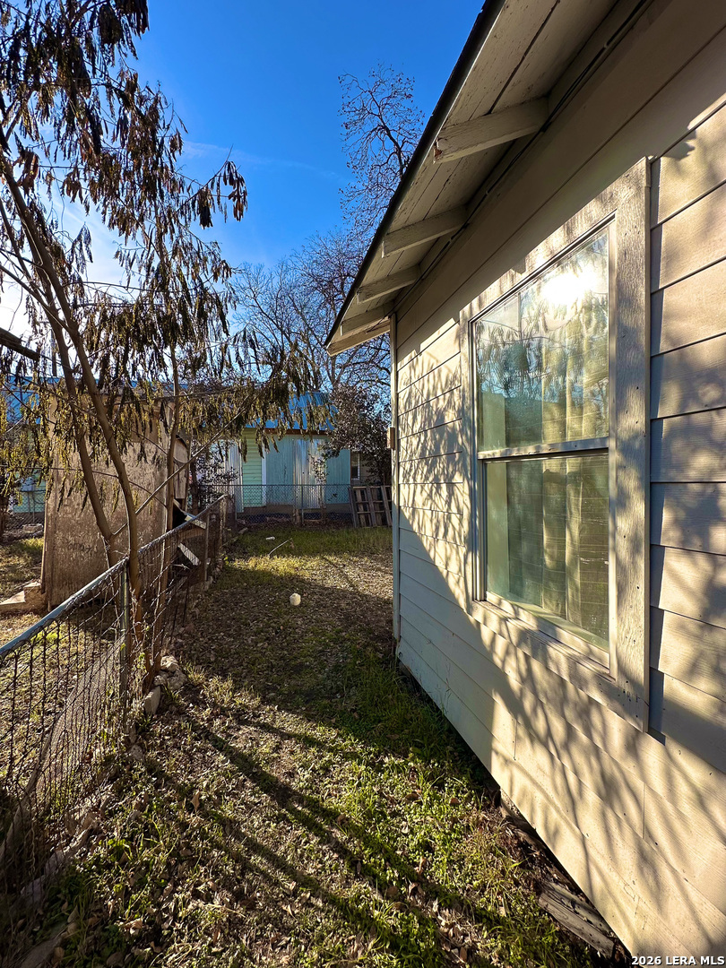 711 S Trinity Street San Antonio TX 78207