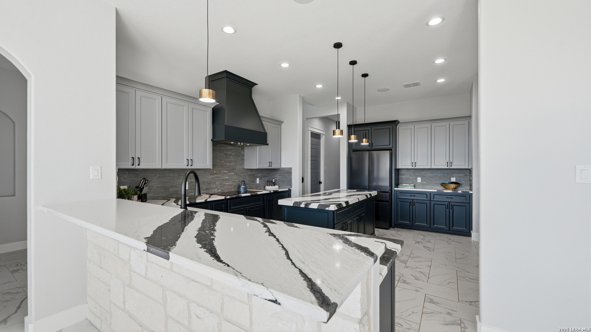 2587 Falling Oak Blanco TX 78606