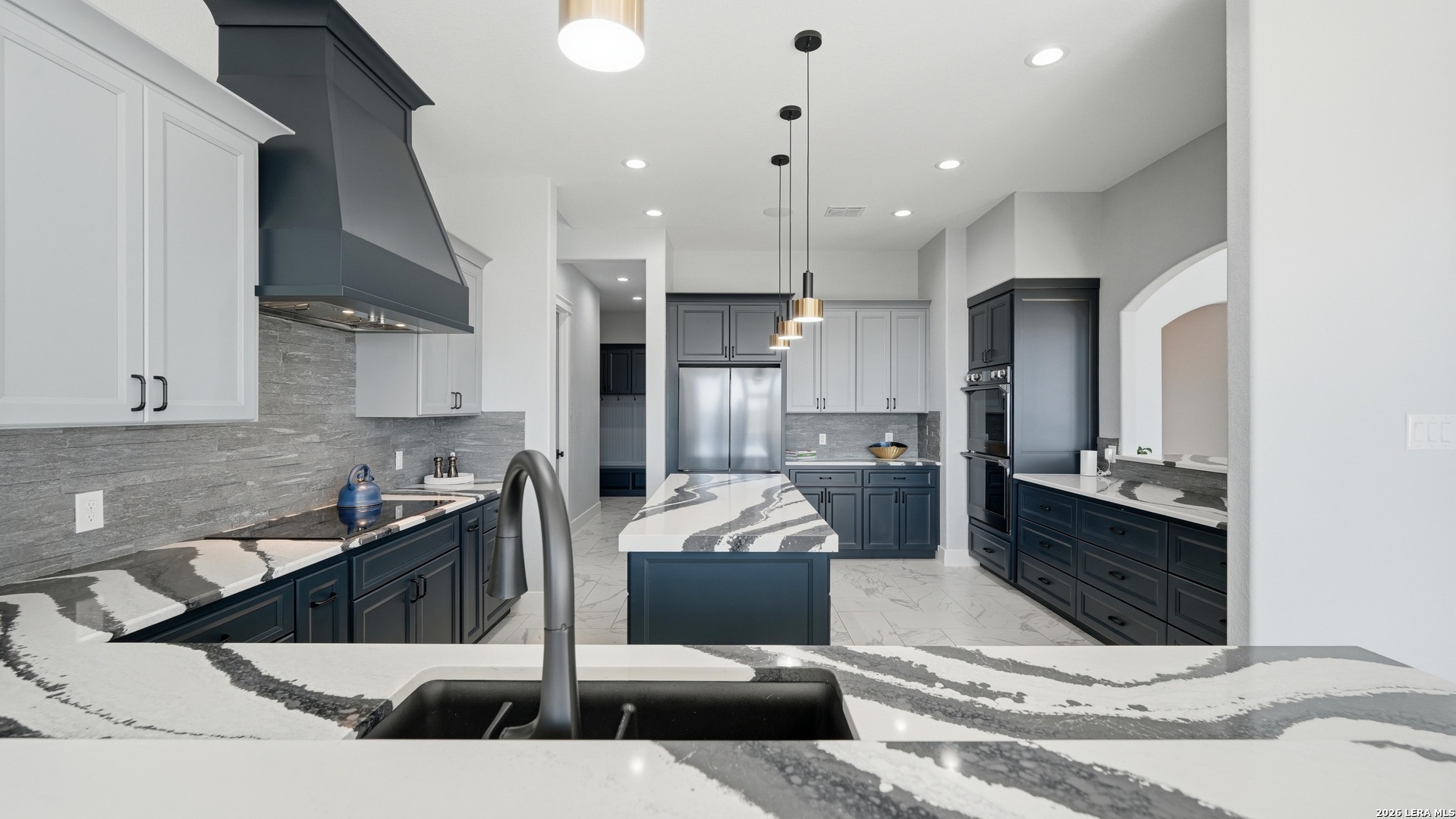 2587 Falling Oak Blanco TX 78606