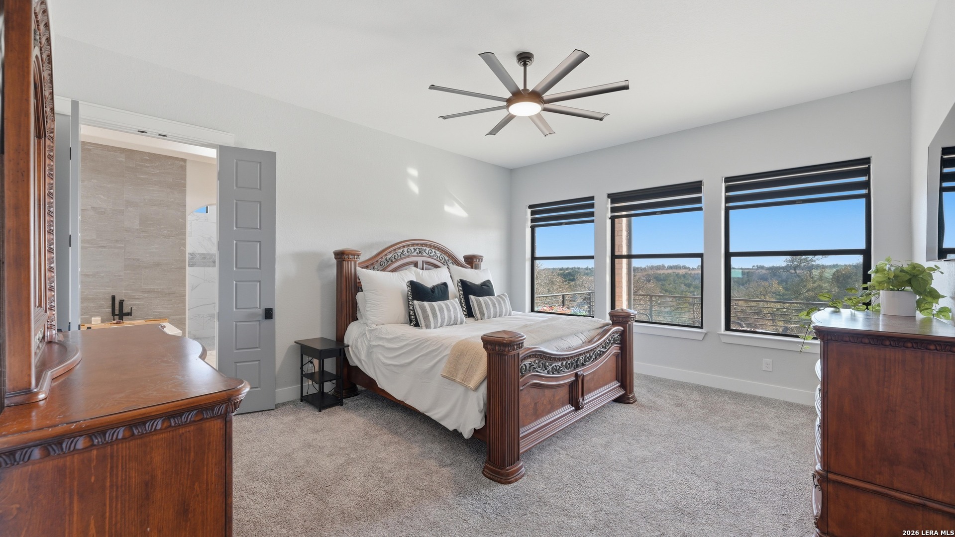 2587 Falling Oak Blanco TX 78606