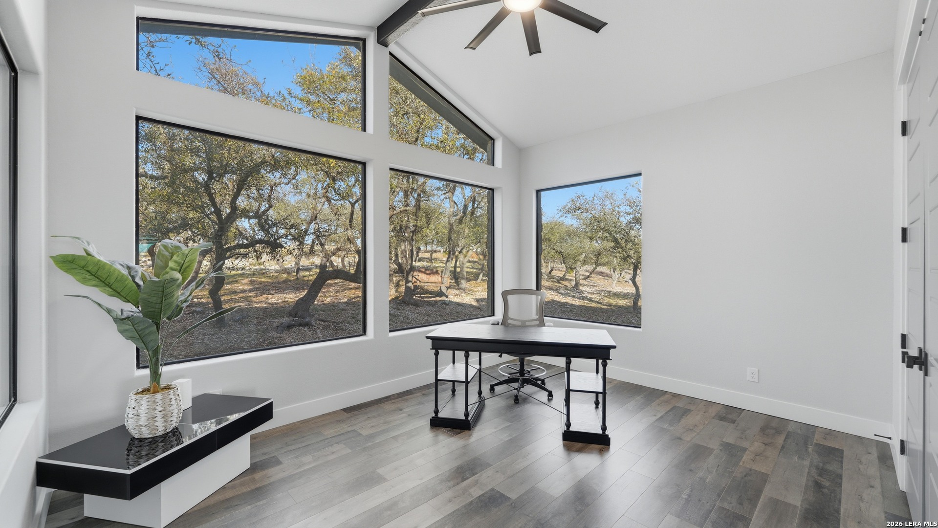 2587 Falling Oak Blanco TX 78606