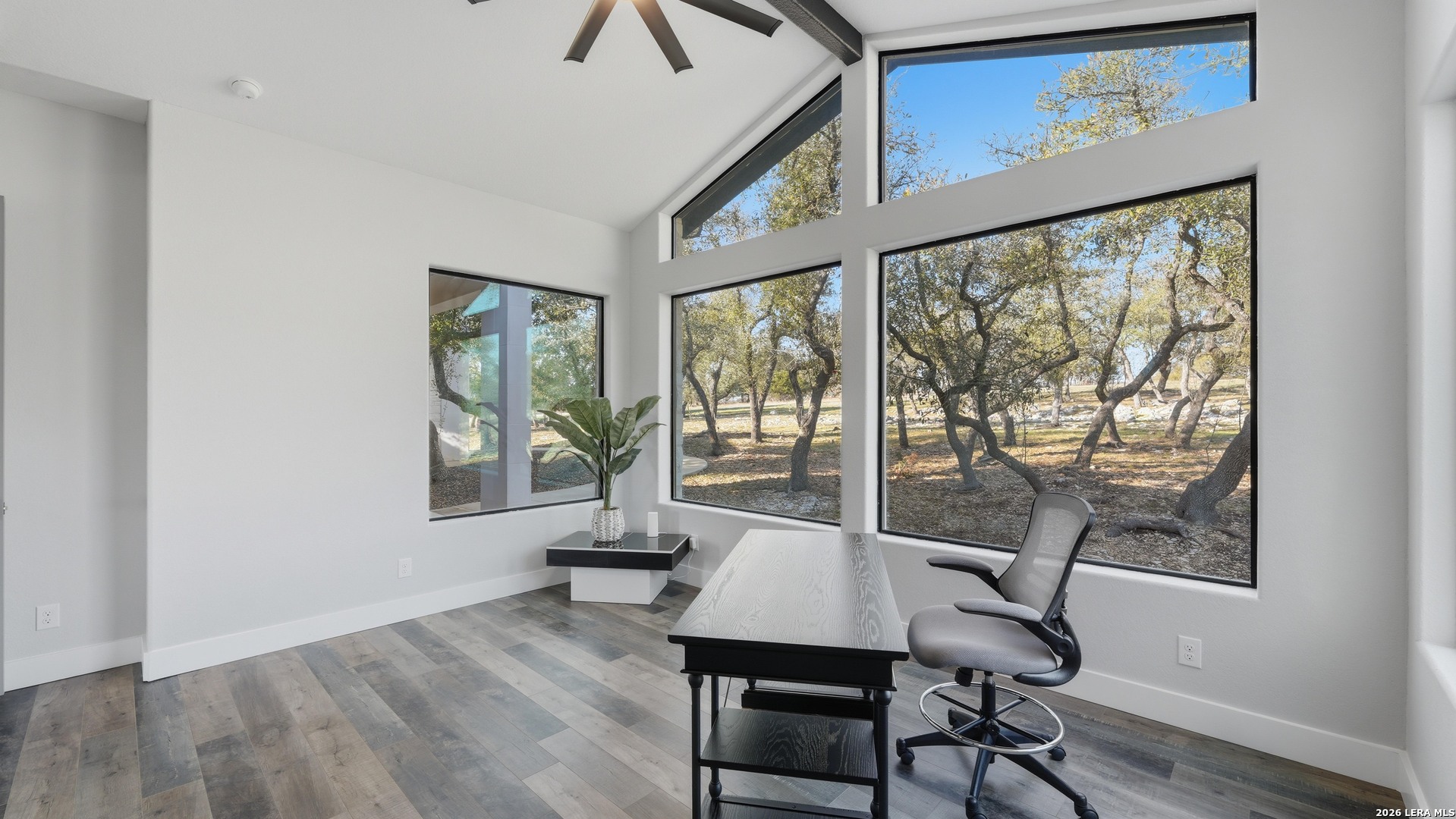 2587 Falling Oak Blanco TX 78606
