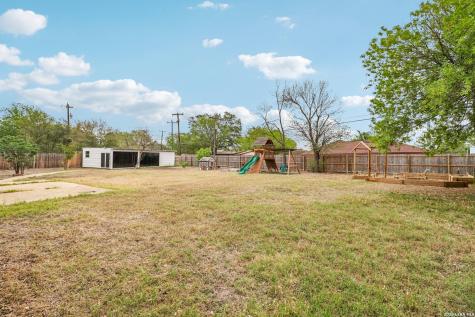 302 Weathercock Lane Windcrest TX 78239