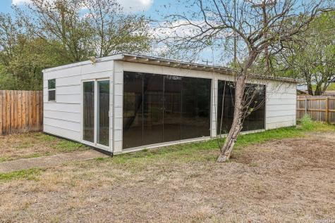 302 Weathercock Lane Windcrest TX 78239