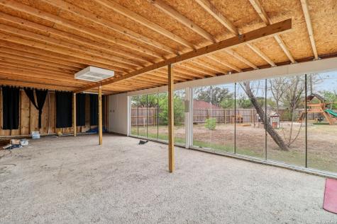 302 Weathercock Lane Windcrest TX 78239