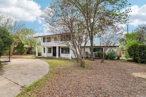302 Weathercock Lane Windcrest TX 78239