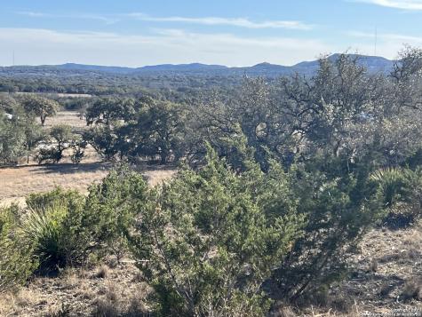 215 Palomino Springs Bandera TX 78003