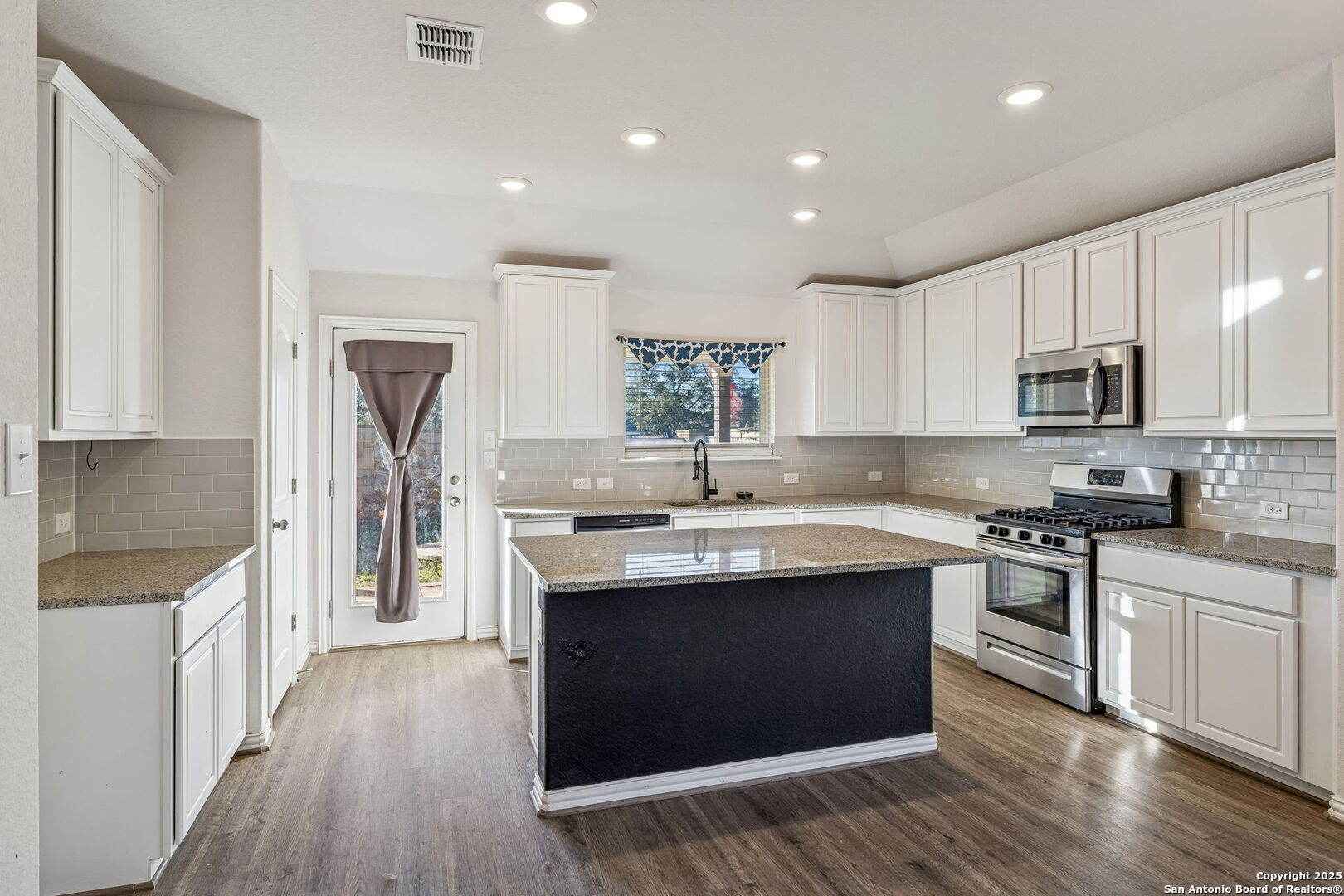 629 Jaboncillo New Braunfels TX 78132