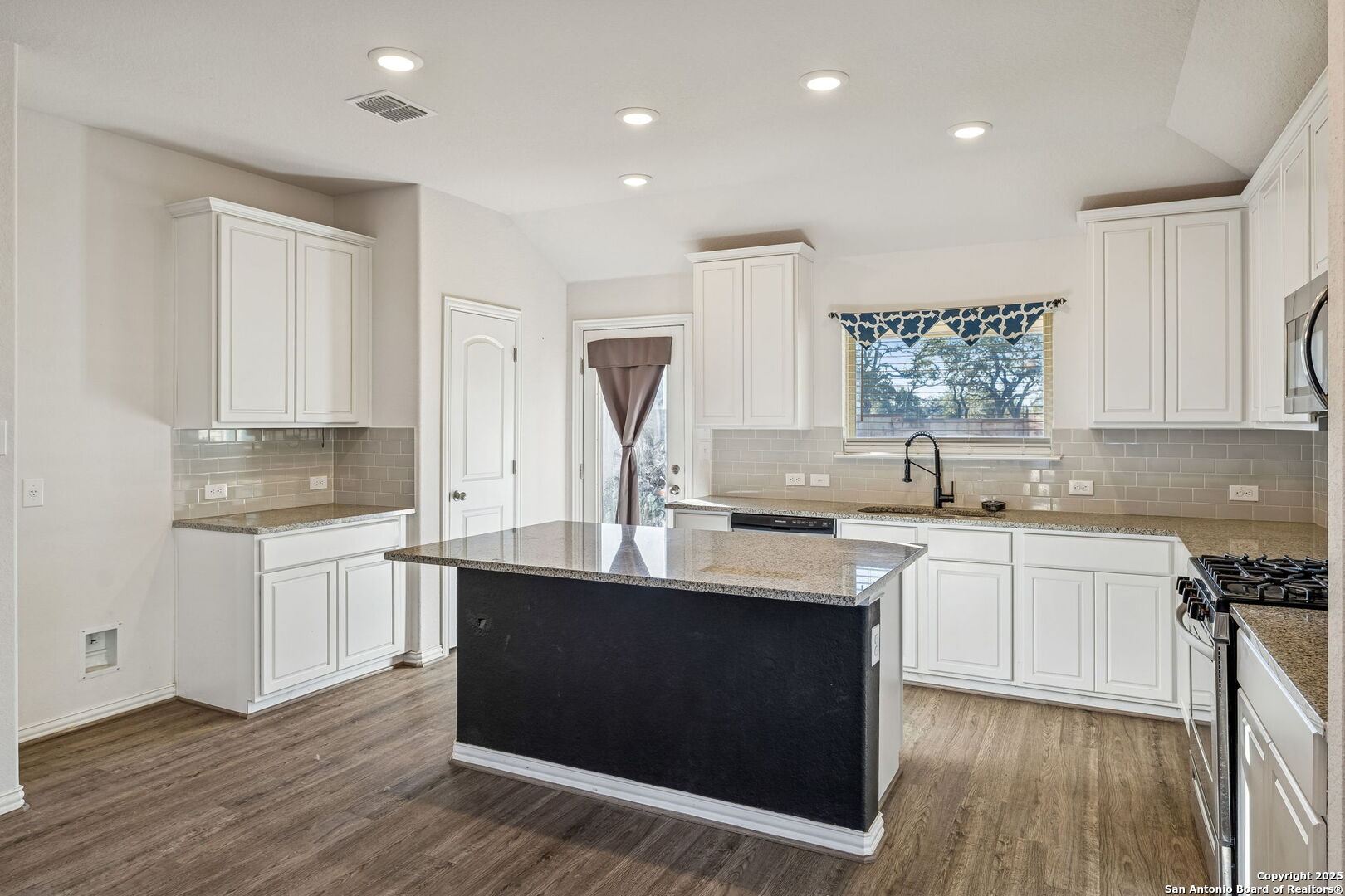 629 Jaboncillo New Braunfels TX 78132