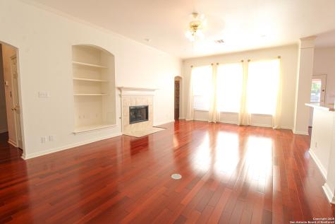 121 Antler Circle Hollywood Park TX 78232