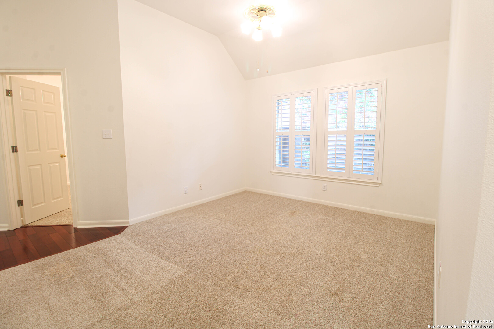 121 Antler Circle Hollywood Park TX 78232
