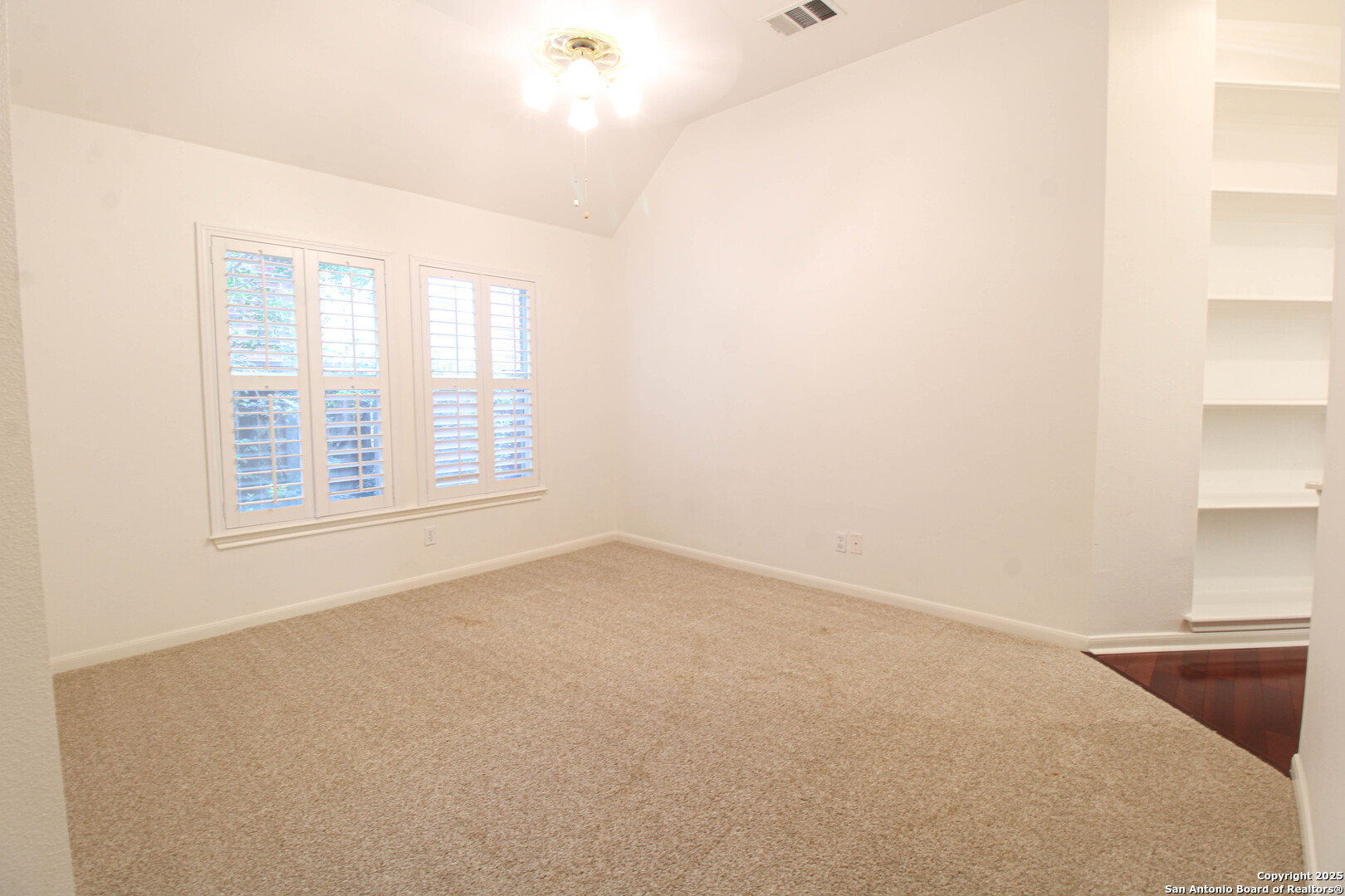 121 Antler Circle Hollywood Park TX 78232