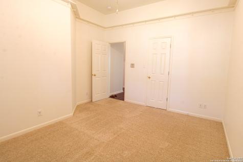 121 Antler Circle Hollywood Park TX 78232