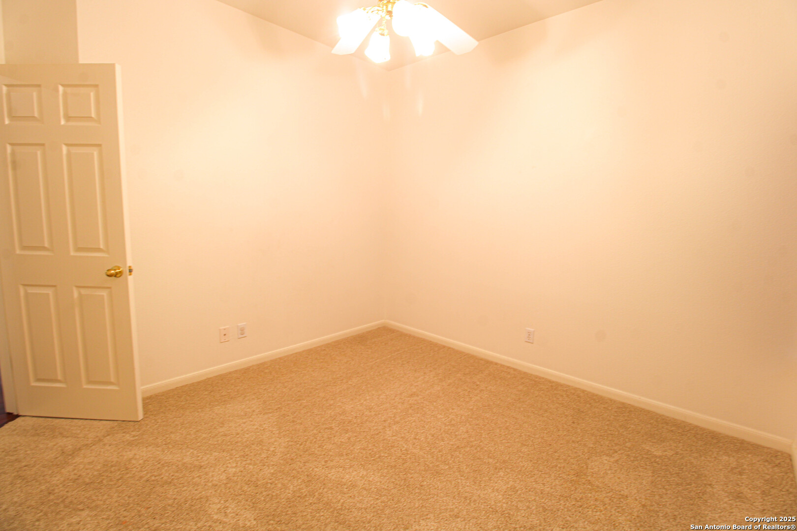 121 Antler Circle Hollywood Park TX 78232