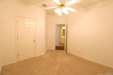 121 Antler Circle Hollywood Park TX 78232