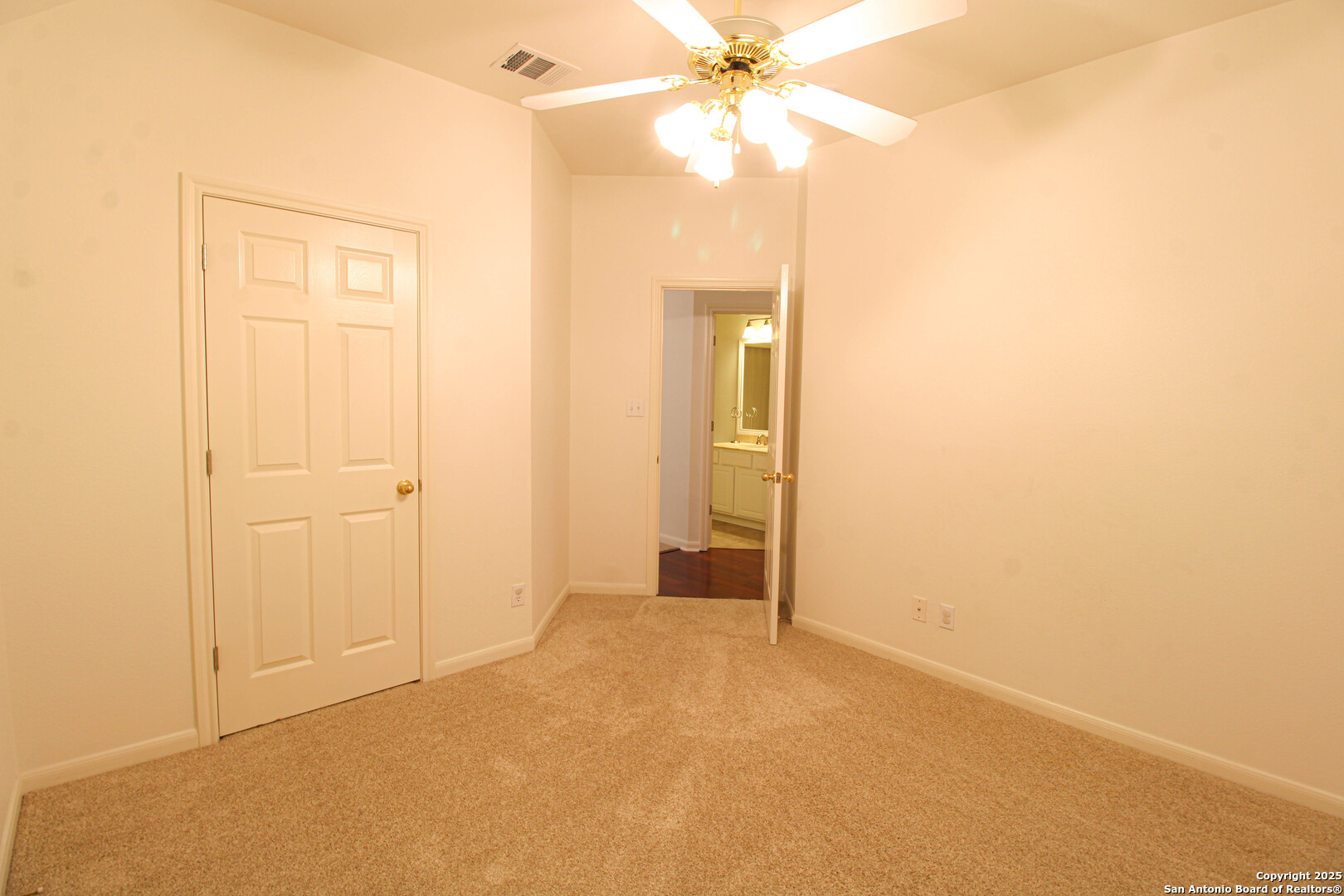 121 Antler Circle Hollywood Park TX 78232
