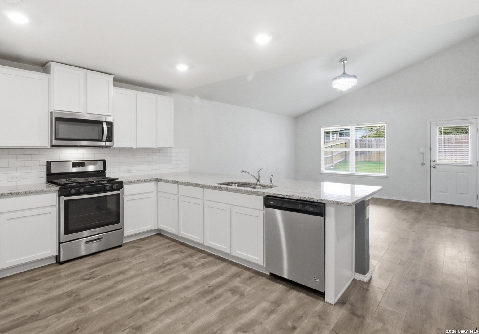 6407 Kendall Cove Converse TX 78109