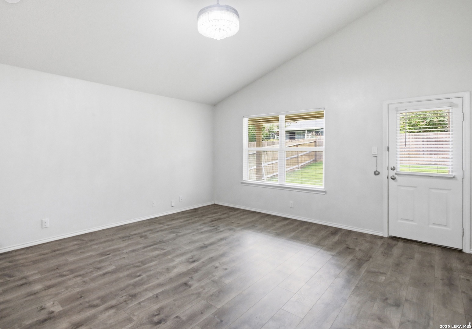 6407 Kendall Cove Converse TX 78109