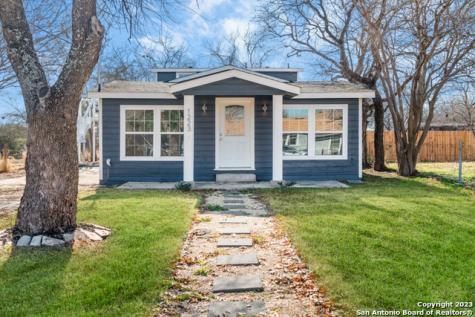 1223 Plum Street Floresville TX 78114