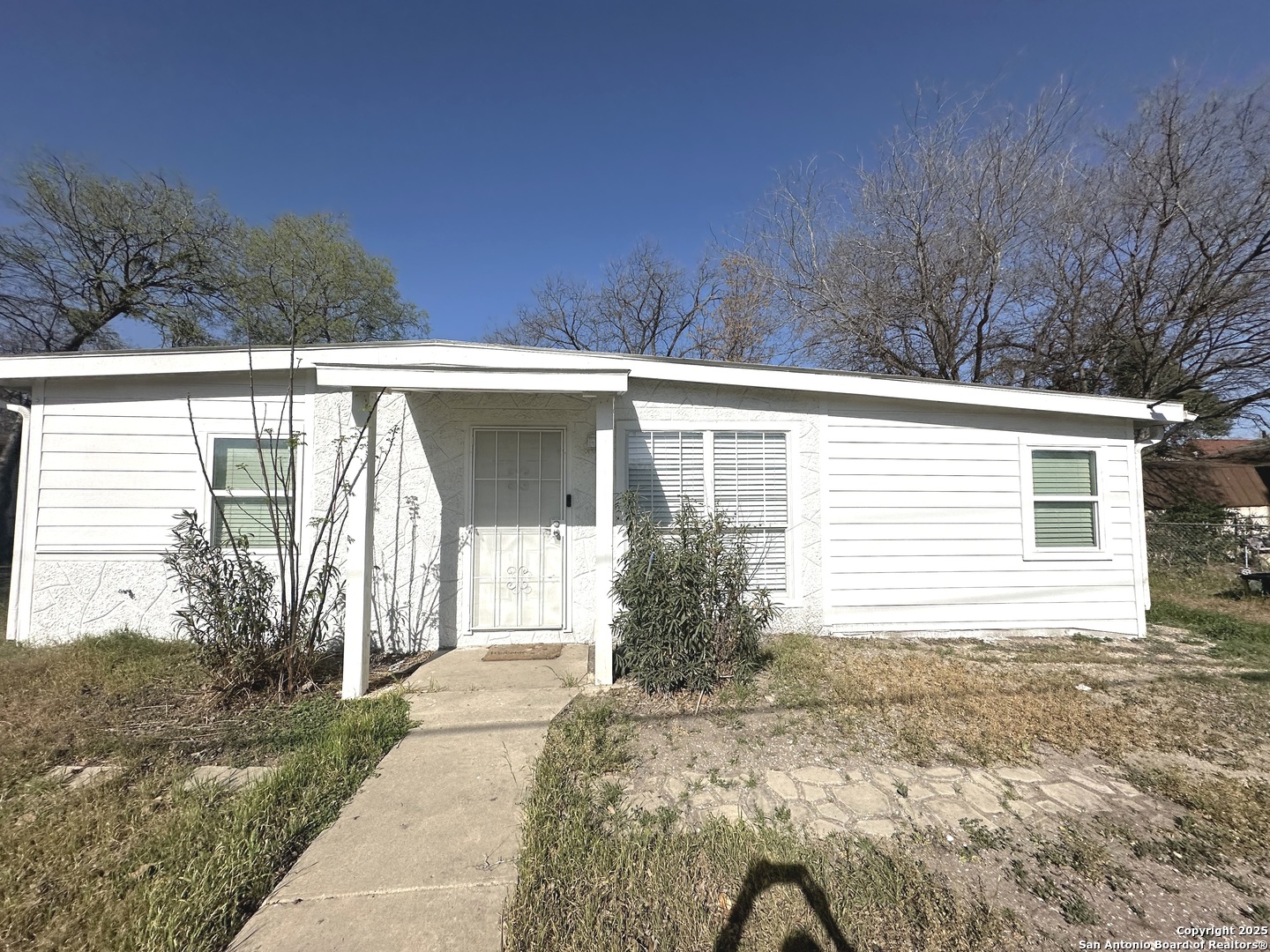 823 N Trinity Street San Antonio TX 78207