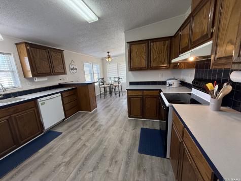 333 Fairway Circle Brackettville TX 78832