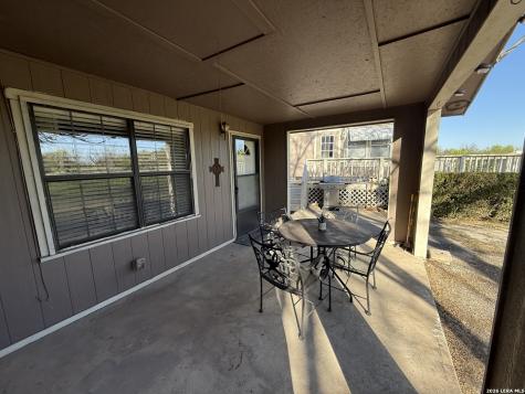 333 Fairway Circle Brackettville TX 78832