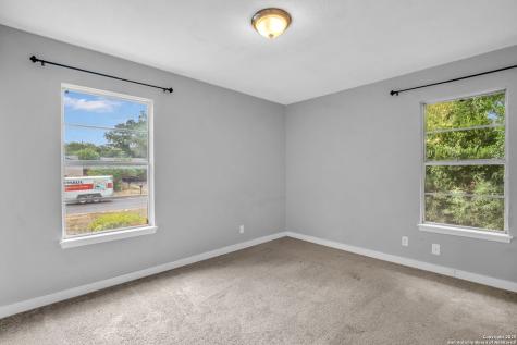 8211 Berrycreek San Antonio TX 78218