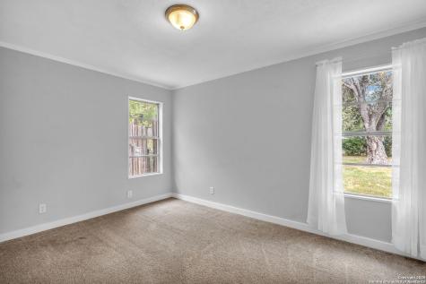 8211 Berrycreek San Antonio TX 78218