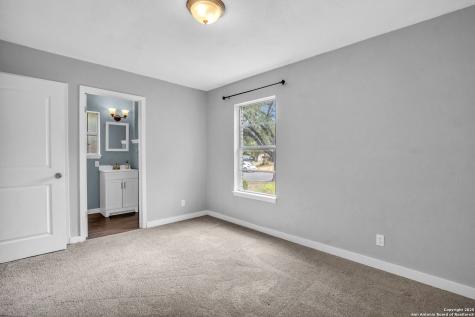 8211 Berrycreek San Antonio TX 78218