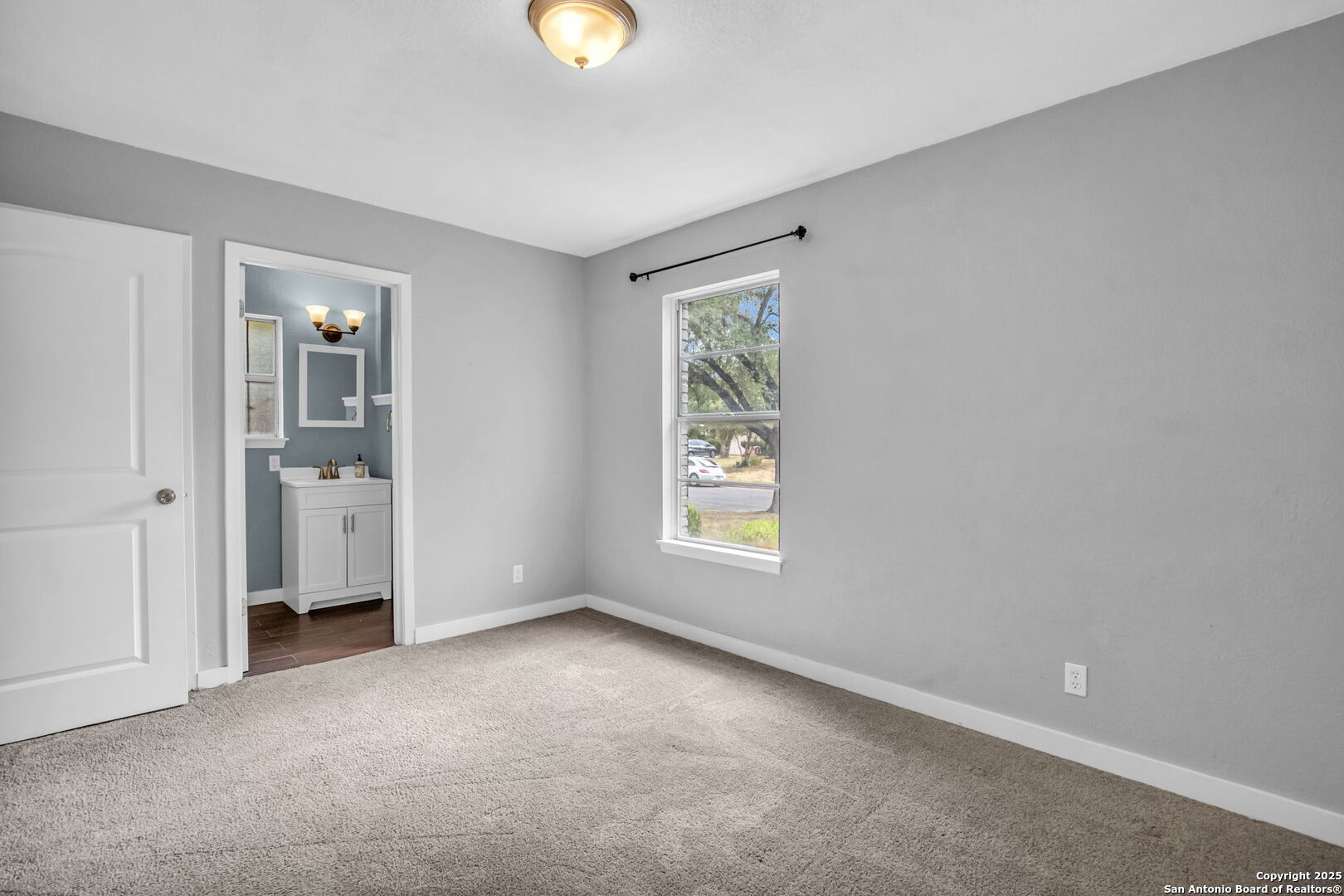 8211 Berrycreek San Antonio TX 78218