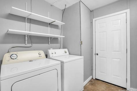 8211 Berrycreek San Antonio TX 78218