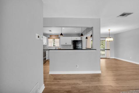 8211 Berrycreek San Antonio TX 78218