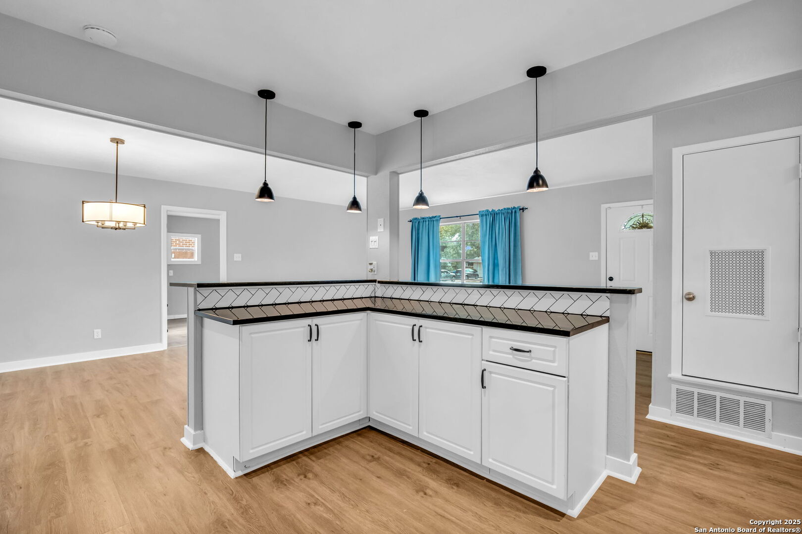 8211 Berrycreek San Antonio TX 78218