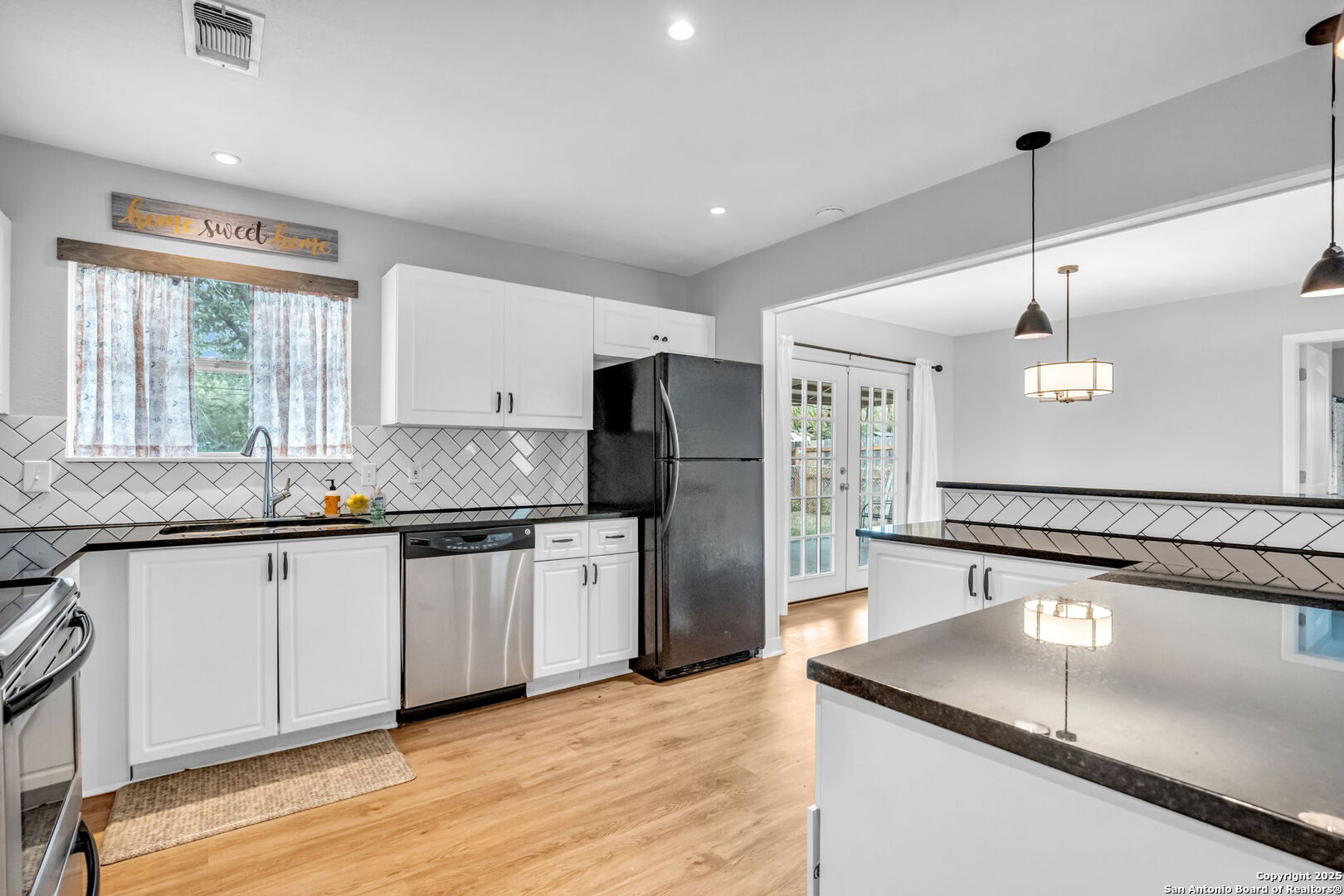 8211 Berrycreek San Antonio TX 78218