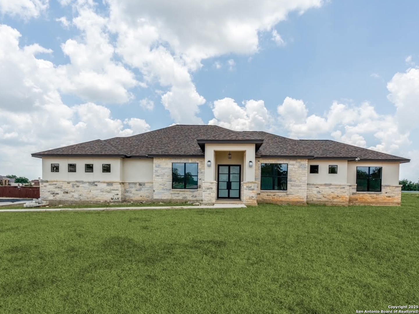 108 Abrego Trail Floresville TX 78114