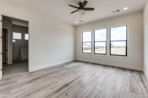 108 Abrego Trail Floresville TX 78114
