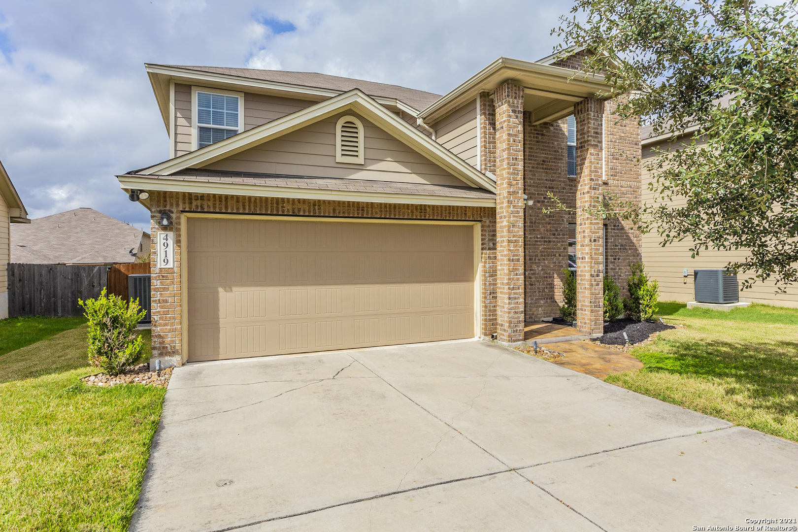 4919 Baloc Farm San Antonio TX 78244