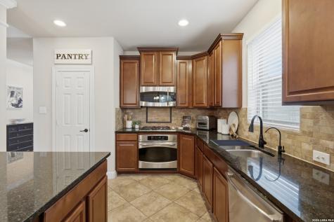 17731 Maui Sands San Antonio TX 78255